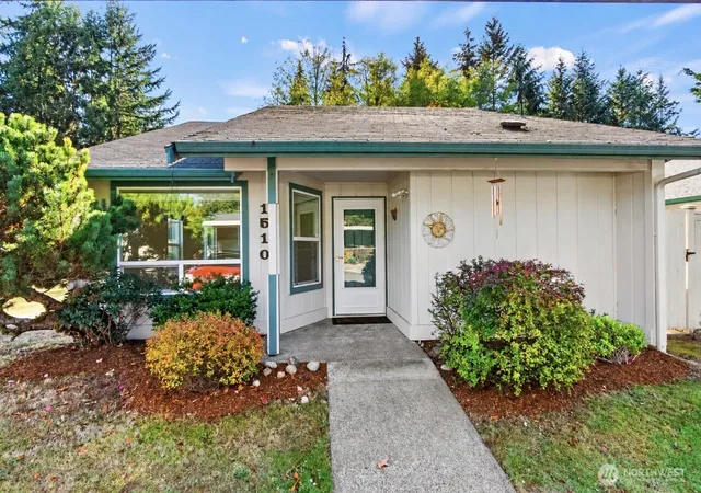 Photo 1 of Single family home for sale at 1510 Diamond Rd Se, Lacey, WA 98503 | MLS# NWM2588196 | Listing updated on 2026-10-15
