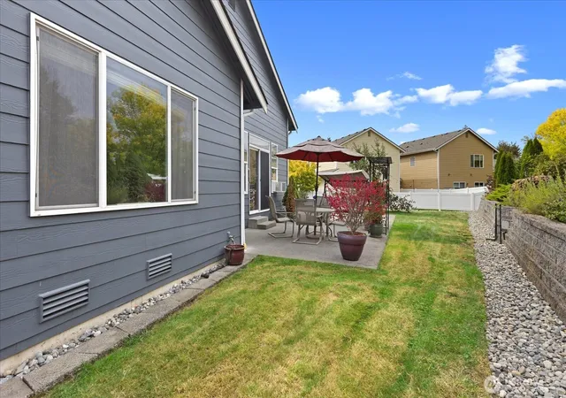 Photo 3 of Townhouse for sale at 20097 High Meadows Rd Se, Monroe, WA 98272 | MLS# NWM2588197 | Listing updated on 2026-09-29