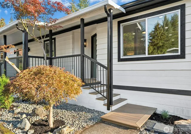 Photo 3 of Manufactured home for sale at 2200 196th Street SE #25, Bothell, WA 98012 | MLS# NWM2588198 | Listing updated on 2026-10-03