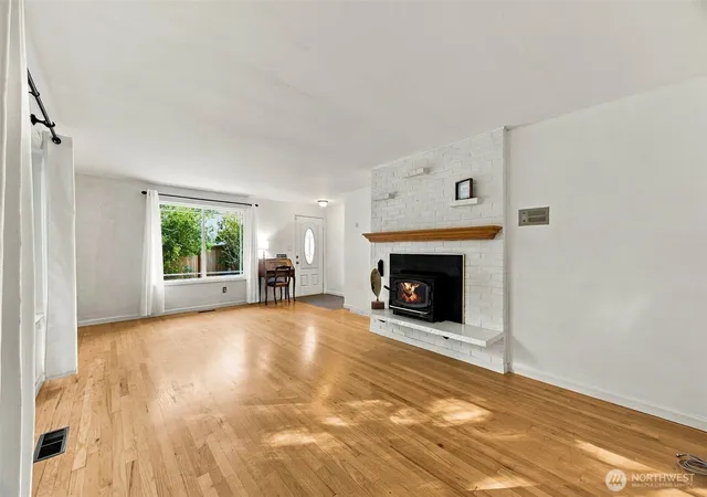 Photo 2 of Single family home for sale at 1805 204th Place SW, Lynnwood, WA 98036 | MLS# NWM2588205 | Listing updated on 2026-10-01