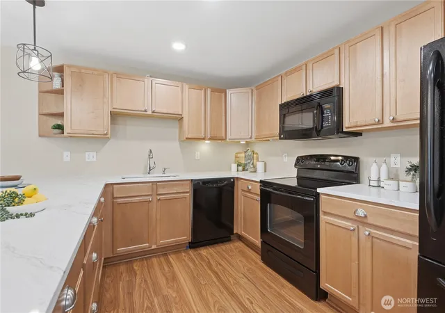 Photo 4 of Townhouse for sale at 700 Front St S #E206, Issaquah, WA 98027 | MLS# NWM2588206 | Listing updated on 2026-10-03