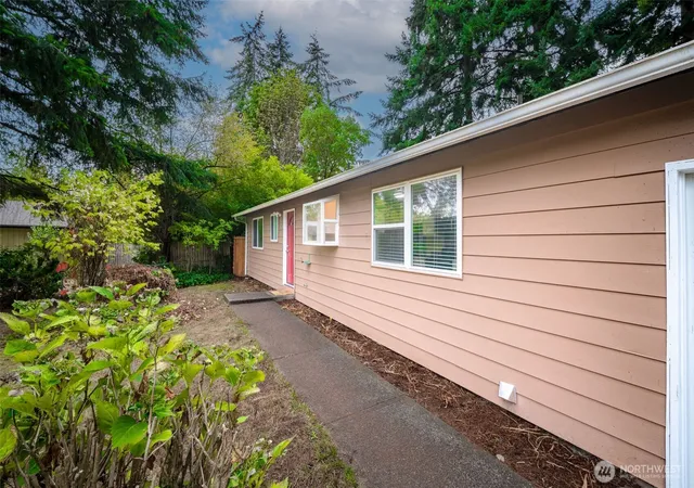 Photo 3 of Single family home for sale at 807 Gregory Way SE, Olympia, WA 98513 | MLS# NWM2588207 | Listing updated on 2026-10-02