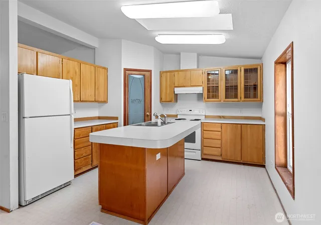 Photo 4 of Manufactured home for sale at 261 E Pinedirosa Rd, Union, WA 98592 | MLS# NWM2588215 | Listing updated on 2026-09-29