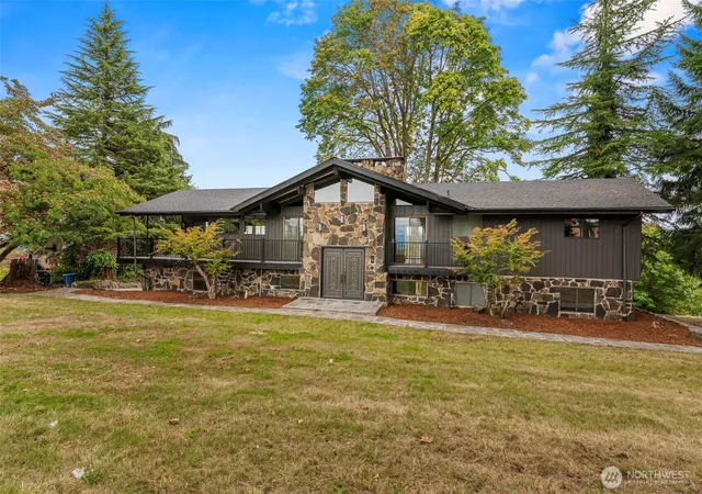 Photo 1 of Single family home for sale at 816 Si Town Rd, Castle Rock, WA 98611 | MLS# NWM2588217 | Listing updated on 2026-09-30