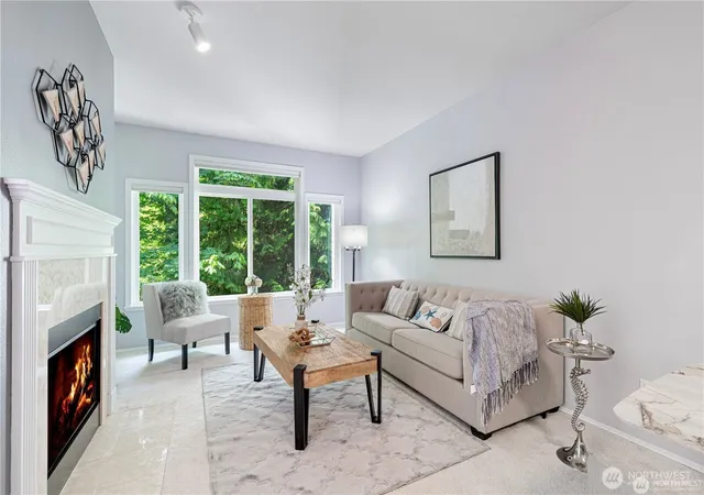 Photo 2 of Townhouse for sale at 6519 Se Cougar Mountain Way, Bellevue, WA 98006 | MLS# NWM2588220 | Listing updated on 2026-09-30