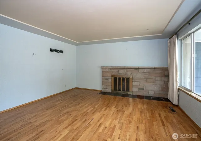 Photo 4 of Single family home for sale at 520 S 94th Street, Tacoma, WA 98444 | MLS# NWM2588221 | Listing updated on 2026-09-29