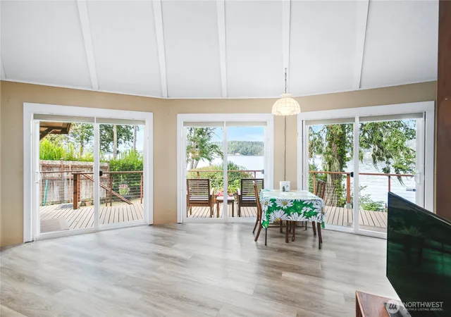 Photo 2 of Single family home for sale at 304 Westcott Dr, Friday Harbor, WA 98250 | MLS# NWM2588223 | Listing updated on 2026-09-29
