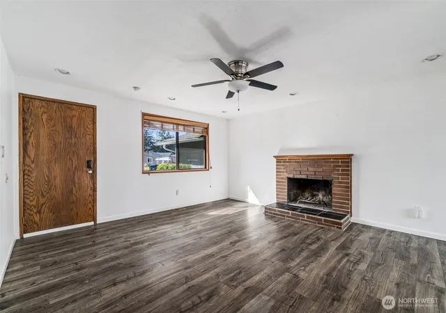 Photo 3 of Single family home for sale at 16424 126th Place Se, Renton, WA 98058 | MLS# NWM2588231 | Listing updated on 2026-09-30