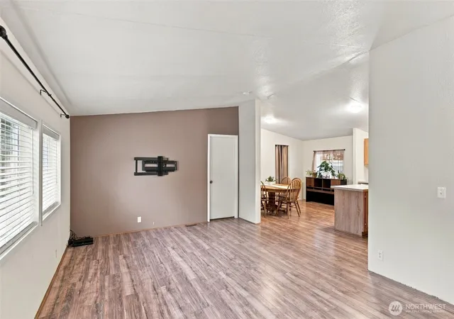 Photo 3 of Manufactured home for sale at 22706 114th Place Se, Kent, WA 98031 | MLS# NWM2588233 | Listing updated on 2026-10-02