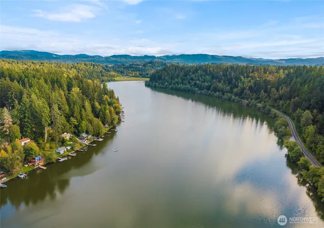 Photo 3 of Single family home for sale at 39522 Ski Park Rd E, Eatonville, WA 98328 | MLS# NWM2588236 | Listing updated on 2026-09-29