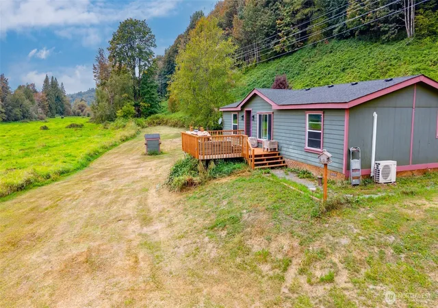 Photo 3 of Manufactured home for sale at 31119 State Route 20, Sedro Woolley, WA 98284 | MLS# NWM2588238 | Listing updated on 2026-09-29