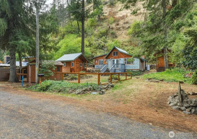 Single family home for sale at 48 Kooskooskie Rd, Walla Walla, WA 99362 | MLS# NWM2588250