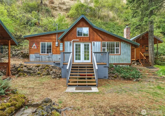 Photo 1 of Single family home for sale at 48 Kooskooskie Rd, Walla Walla, WA 99362 | MLS# NWM2588250 | Listing updated on 2026-10-04