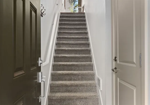 Photo 3 of Townhouse for sale at 810 N 145th Lane, Shoreline, WA 98133 | MLS# NWM2588251 | Listing updated on 2026-09-29
