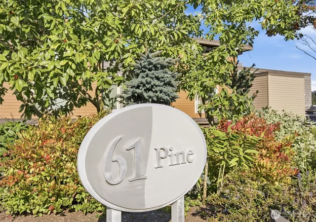 Photo 3 of Townhouse for sale at 61 Pine #206, Edmonds, WA 98020 | MLS# NWM2588256 | Listing updated on 2026-10-02