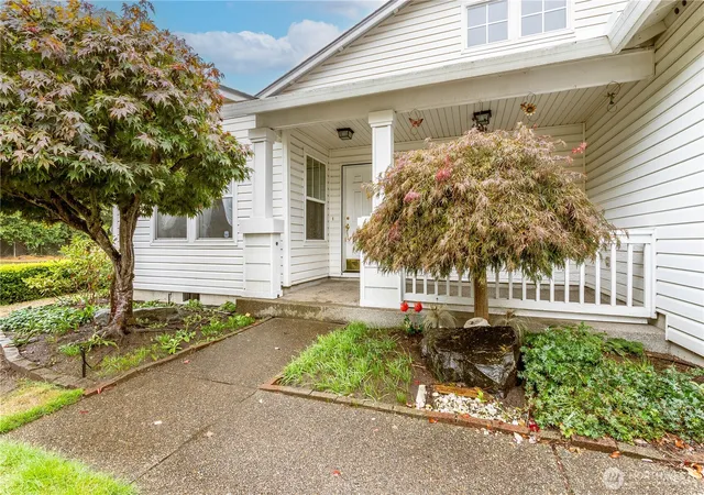 Photo 3 of Single family home for sale at 2835 U St Se, Auburn, WA 98002 | MLS# NWM2588270 | Listing updated on 2026-10-01