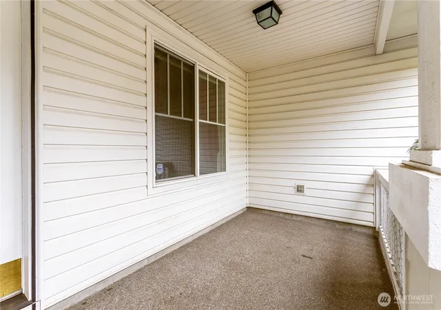 Photo 3 of Condo for sale at 2835 U St SE, Auburn, WA 98002 | MLS# NWM2588270 | Listing updated on 2026-10-01