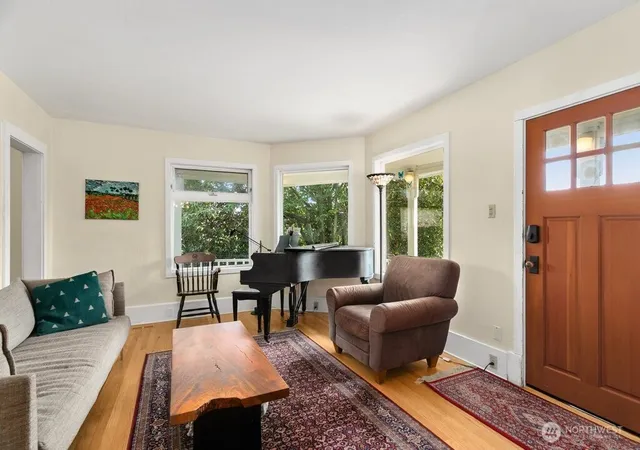 Photo 3 of Single family home for sale at 2112 NE 55th Street, Seattle, WA 98105 | MLS# NWM2588282 | Listing updated on 2026-10-09