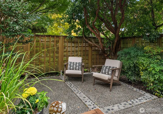 Photo 3 of Single family home for sale at 2020 42nd East, Seattle, WA 98112 | MLS# NWM2588284 | Listing updated on 2026-10-01