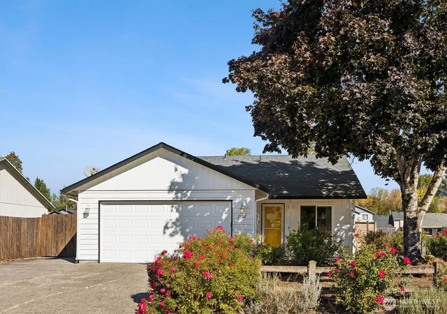 Photo 1 of Single family home for sale at 2102 Sw 7th Street, Battle Ground, WA 98604 | MLS# NWM2588285 | Listing updated on 2026-10-06