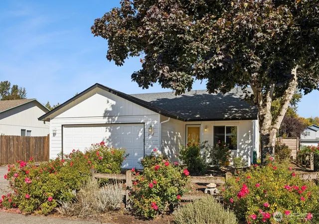 Photo 2 of Single family home for sale at 2102 Sw 7th Street, Battle Ground, WA 98604 | MLS# NWM2588285 | Listing updated on 2026-10-06