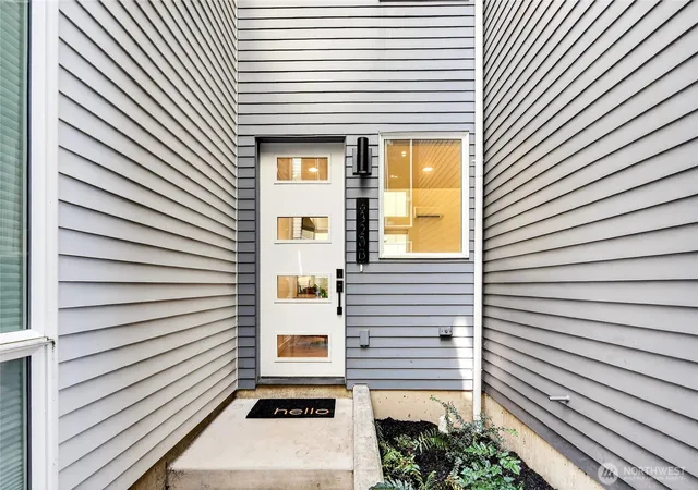 Photo 3 of Townhouse for sale at 6320 41st Avenue Sw #B, Seattle, WA 98136 | MLS# NWM2588290 | Listing updated on 2026-10-02