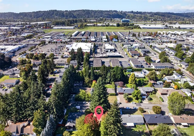 Photo 3 of Single family home for sale at 2016 J St NE, Auburn, WA 98002 | MLS# NWM2588326 | Listing updated on 2026-10-02