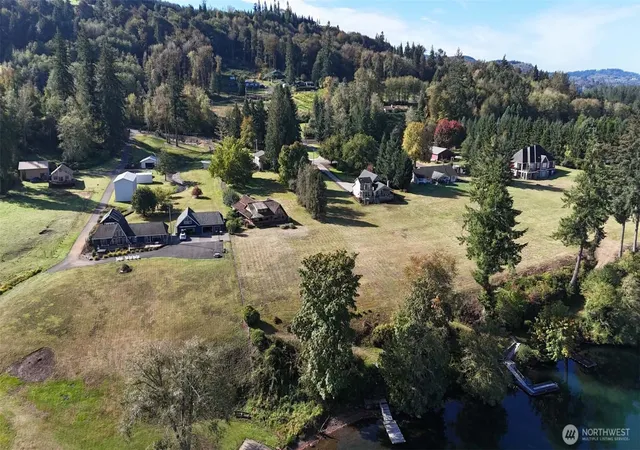 Photo 3 of Single family home for sale at 118 Fish Hatchery Rd, Mossyrock, WA 98564 | MLS# NWM2588328 | Listing updated on 2026-09-29