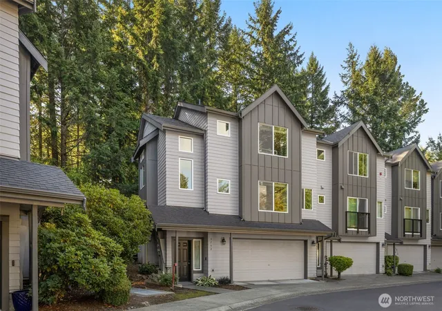 Photo 3 of Sale Pending at 3752 257th Avenue SE, Sammamish, WA 98029 | MLS# NWM2588331 | Listing updated on 2026-10-12