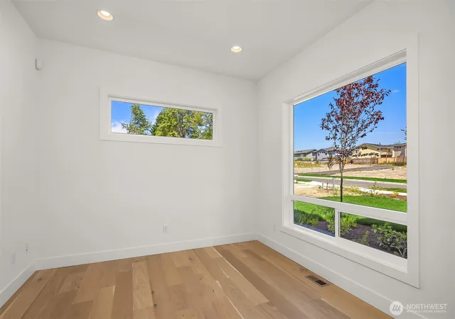 Photo 3 of Single family home for sale at 465 Orcas Ave NE, Renton, WA 98059 | MLS# NWM2588337 | Listing updated on 2026-09-30