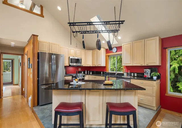 Photo 4 of Single family home for sale at 4305 Meander Ln, Langley, WA 98260 | MLS# NWM2588340 | Listing updated on 2026-10-02