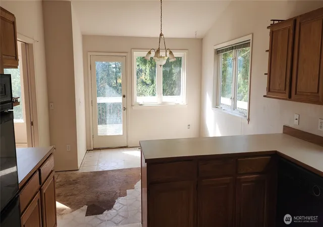 Photo 4 of Single family home for sale at 1492 Fox Holw Rd, Sequim, WA 98382 | MLS# NWM2588351 | Listing updated on 2026-10-02