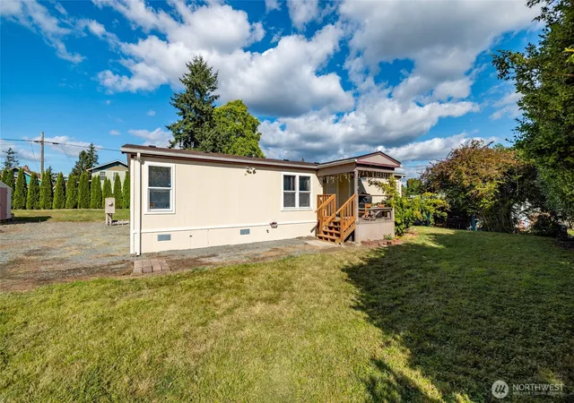 Photo 3 of Manufactured home for sale at 620 Alexander St, Sedro Woolley, WA 98284 | MLS# NWM2588352 | Listing updated on 2026-09-29