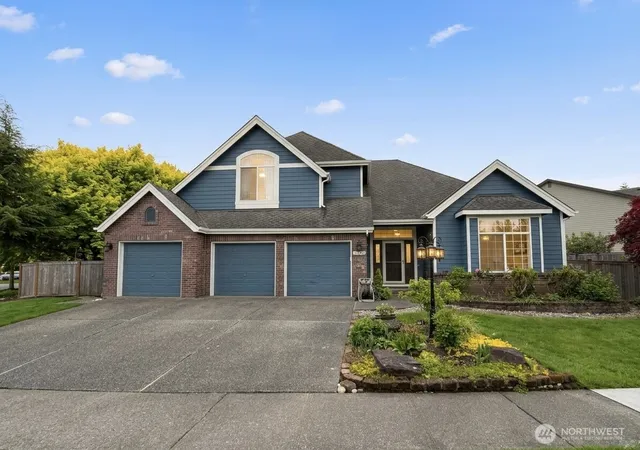 Photo 1 of Single family home for sale at 11208 42nd Avenue Se, Everett, WA 98208 | MLS# NWM2588353 | Listing updated on 2026-10-01