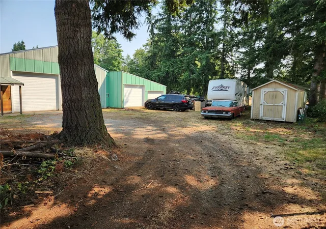 Photo 4 of Single family home for sale at 2473 W Bartlett, Lynden, WA 98264 | MLS# NWM2588363 | Listing updated on 2026-09-29
