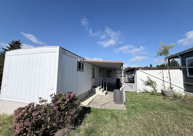 Photo 3 of Manufactured home for sale at 3415 S 181st Place, Sea Tac, WA 98188 | MLS# NWM2588366 | Listing updated on 2026-10-01