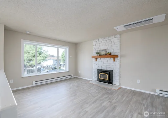 Photo 3 of Single family home for sale at 5532 34th Street NE, Tacoma, WA 98422 | MLS# NWM2588368 | Listing updated on 2026-10-01