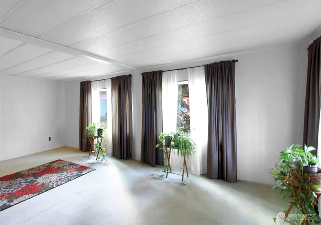 Photo 2 of Manufactured home for sale at 620 112th Street Se #174, Everett, WA 98208 | MLS# NWM2588377 | Listing updated on 2026-09-29