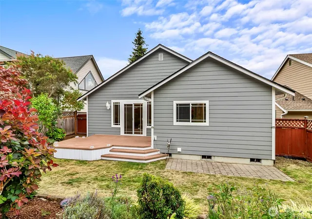 Photo 4 of Single family home for sale at 133 43rd Street, Bellingham, WA 98229 | MLS# NWM2588378 | Listing updated on 2026-09-29