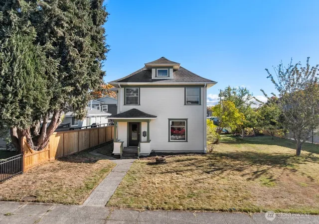 Photo 1 of Single family home for sale at 2305 Harrison Ave, Everett, WA 98201 | MLS# NWM2588386 | Listing updated on 2026-10-18