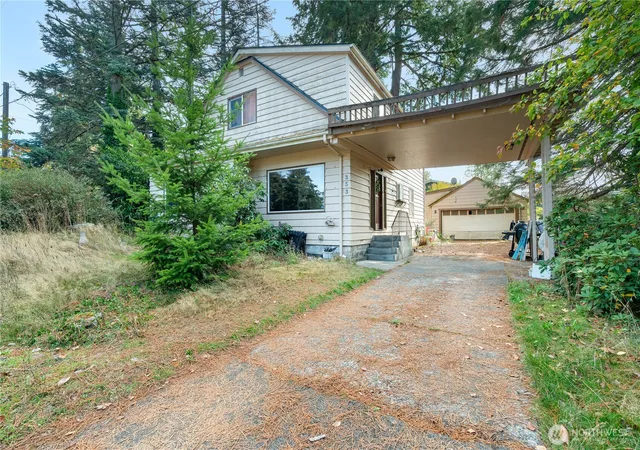 Photo 1 of Single family home for sale at 353 Oak St, Shelton, WA 98584 | MLS# NWM2588391 | Listing updated on 2026-10-08