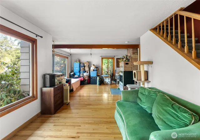 Photo 3 of Single family home for sale at 353 Oak St, Shelton, WA 98584 | MLS# NWM2588391 | Listing updated on 2026-10-08