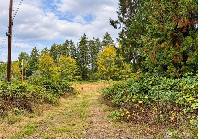 Photo 4 of Single family home for sale at 18646 Byers Rd SE, Maple Valley, WA 98038 | MLS# NWM2588392 | Listing updated on 2026-10-03
