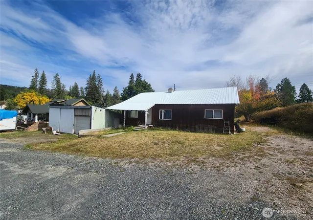 Single family home for sale at 656 S Madison St, Republic, WA 99166 | MLS# NWM2588396