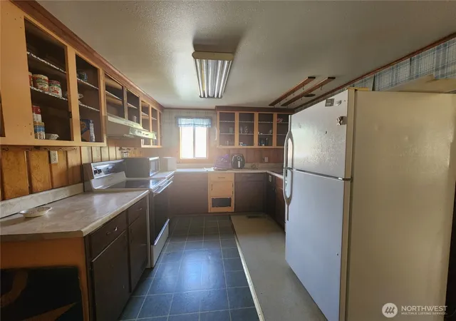 Photo 4 of Single family home for sale at 656 S Madison St, Republic, WA 99166 | MLS# NWM2588396 | Listing updated on 2026-10-01
