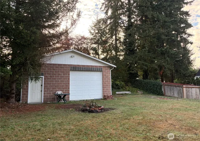 Photo 4 of Sale Pending at 7226 192nd Avenue E, Bonney Lake, WA 98391 | MLS# NWM2588398 | Listing updated on 2026-10-01