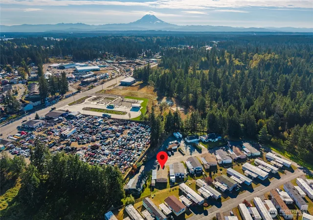 Photo 4 of Manufactured home for sale at 20618 10th Avenue E #47, Spanaway, WA 98387 | MLS# NWM2588402 | Listing updated on 2026-09-30