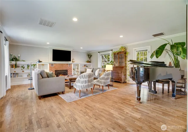 Photo 3 of Sale Pending at 11716 77th Avenue Ct Sw, Lakewood, WA 98498 | MLS# NWM2588403 | Listing updated on 2026-10-13