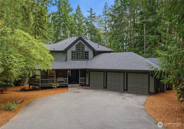Photo 2 of Single family home for sale at 10442 Leeway Ave Nw, Silverdale, WA 98383 | MLS# NWM2588404 | Listing updated on 2026-10-01