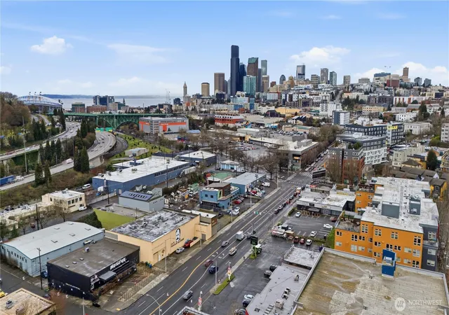 Photo 30 of Townhouse for sale at 909 Hiawatha Pl S #C, Seattle, WA 98144 | MLS# NWM2588411 | Listing updated on 2026-10-12